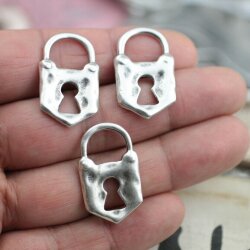 5 lock Pendants