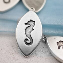 1 Seehorse Pendants