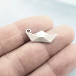 10 Paper boat Pendants