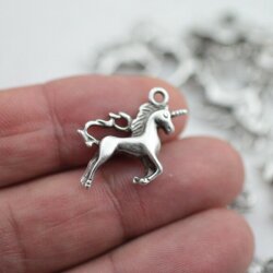 10 Einhorn Charm Anhänger