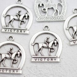 5 horseman and horse Pendants