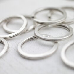 5 Antique Silver metal Keyrings, 30 mm