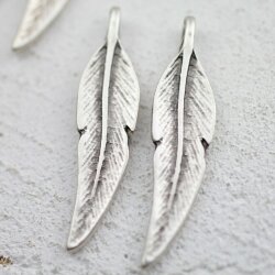 10 Feather Pendants