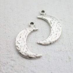 10 Halfmoon Pendants