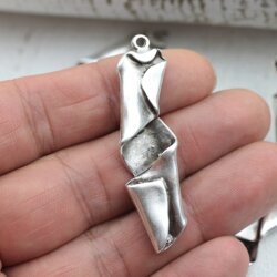 5 Brutalist Charms Pendant