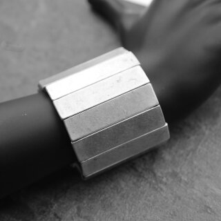 Industrial Look Armband mit Gummizug