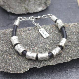 Hippes Lederarmband mit Metallrhrchen