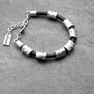 Hippes Lederarmband mit Metallrhrchen