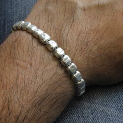 Schlichtes Armband mit Eckigen Metall Perlen mit Gummizug, unisex