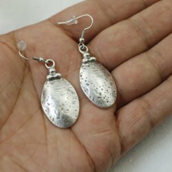 Oval drop Earrings