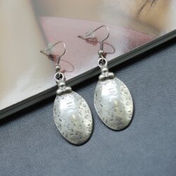 Oval drop Earrings