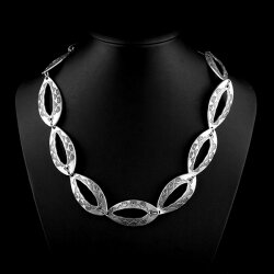 Necklace with oval metal elements