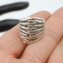 Verschränkte Finger Ring, 1,95x2,0 cm