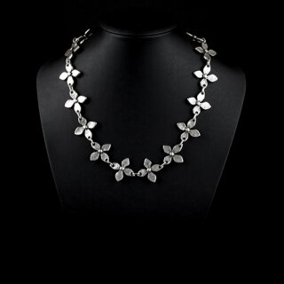 Verspielte Blumen Kette Statement Gothic Mittelalter