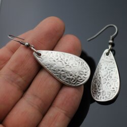 Drop Earrings with Fancywork, ornaments