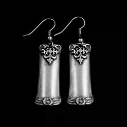 Oriental Design Earrings, cylinder