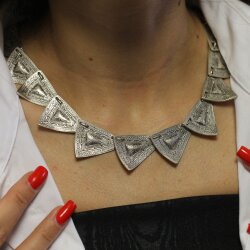 pyramid necklace, metal element 2,7x2,5 cm