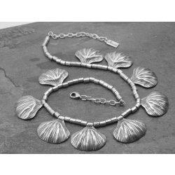 Maritime shell necklace, 3,5x3,5 cm per element