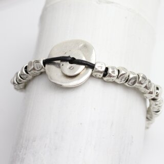 Ethno Style Armband mit Metall Elementen, Metallwrfeln