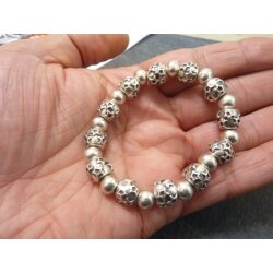 Bracelet with round and Star metal Beads, with Elastic band