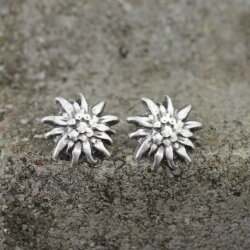 Noble, Edelweiss stud earrings, 1,8 cm