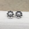 Flower stud earrings, 1,3 cm