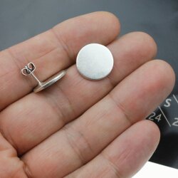 Circle, plain stud earrings ø 1,6 cm