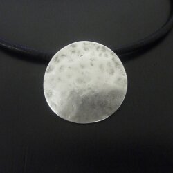 round, hammered Pendant