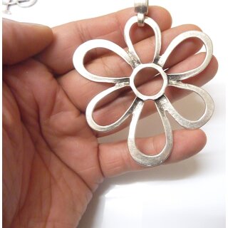 Blume Anhnger