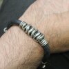 Verspieltes Lederarmband mit Gitteroptik Leder Armband Unisex