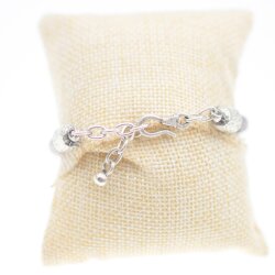 Schickes Armband mit Metallelement Raute und Cabochon