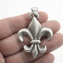 Fleur-de-Lys Pendant