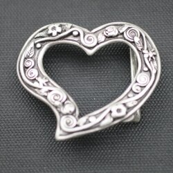Belt Buckle Heart with flower border, 7,5*6 cm, Antique...