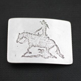 Cowgirl mit Pferd Gürtelschnalle, 7,52x5,3 cm