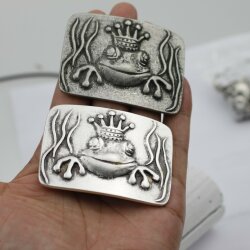Belt Buckle Frog King, Antique Silver