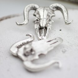 buffalo skeletal Pendant, 6x4,5 cm