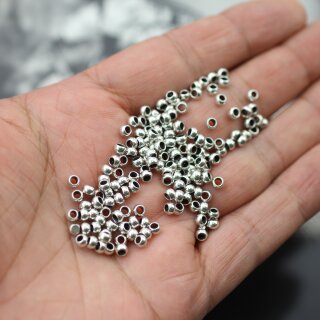 250 Runde Messingperlen 4 x 2,8 mm ( 2,2 mm)