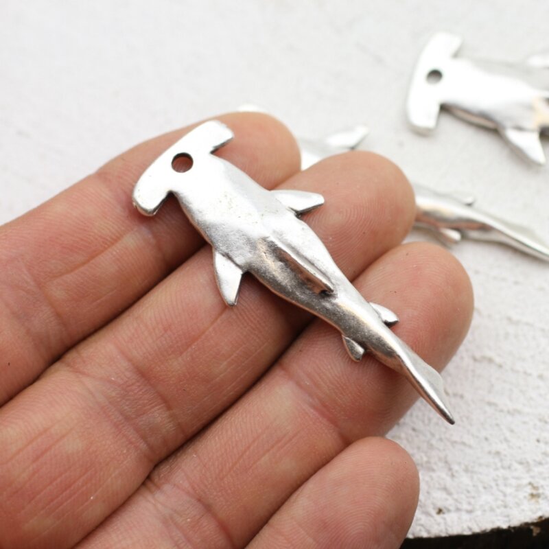 5 Hammerhead Shark Charms 58x23 (Ø 3 mm), 7,14 €