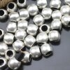 10 Metal Beads 8 mm (Ø 4 mm)