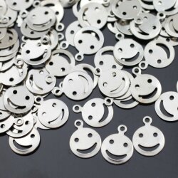 20 Smiling Face Charms, Brass 10 mm (Ø 1 mm)