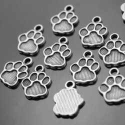 20 Paw Charms Pendants 12 mm (Ø 2 mm)