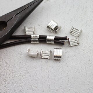20 Metallperlen Klemmen, Schiebeperlen 6x6 mm (Ø 6 mm)
