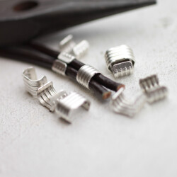 20 Metallperlen Klemmen, Schiebeperlen 6x6 mm (Ø 6 mm)