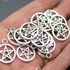 10 Star Pendants Charms 20 mm (Ø 3 mm)