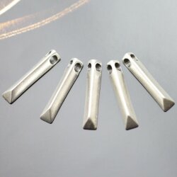 10 Bar Pendants 30x5 mm (Ø 4 mm)