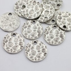 10 Hammered Surface Round Charms Pendants 21 mm (Ø 2,5 mm)