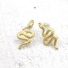 Snake stud earrings, mattgold