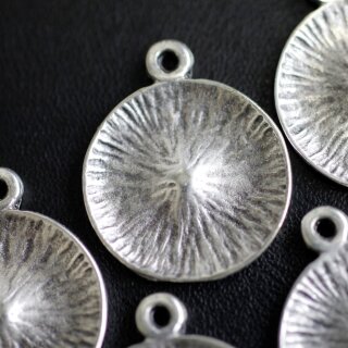 5 Sonnen Charms, Anhnger