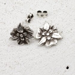 Flower Edelweiss stud earringss