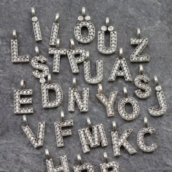Süße Buchstaben Anhänger Charms mit Kristallen, Altsilber
